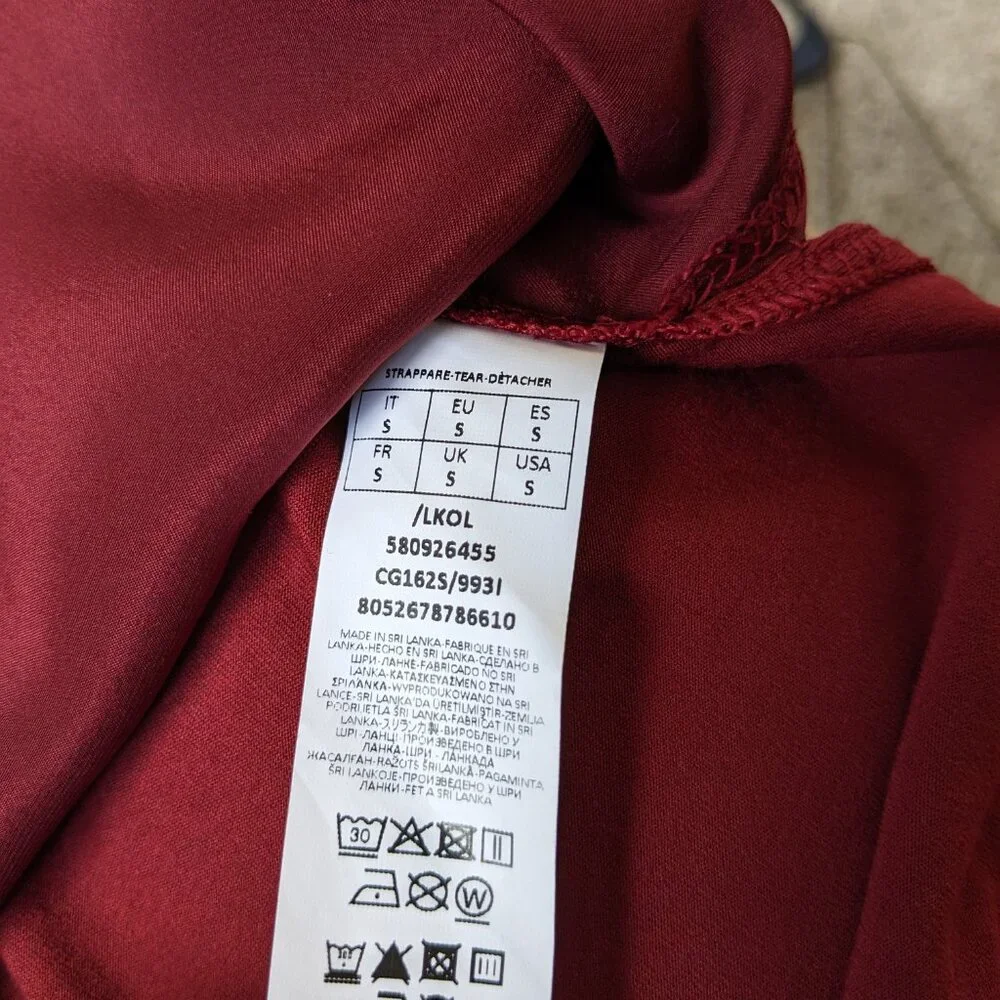 NWT Bundle of 2 intimissimi Silk Modal Tanks in Evergreen and Ribbon Red, size S - Picture 11 of 12